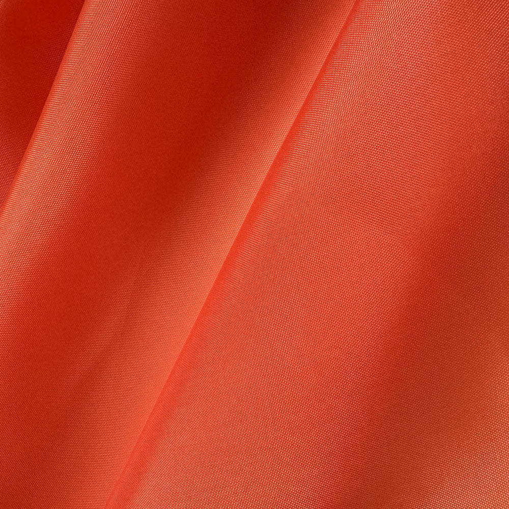 Snadno promočitelná vodotěsná hladká polyesterová taffeta dolů